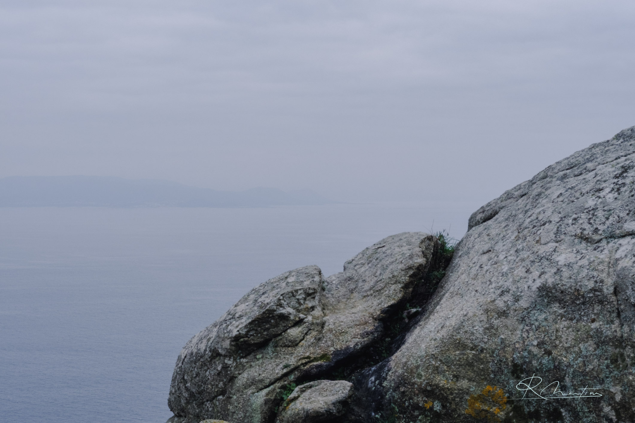 rock and sea in the backgrouns